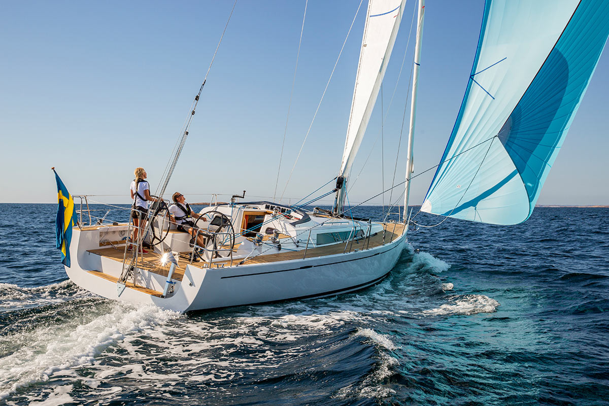 arcona-435-aft-view-downwind