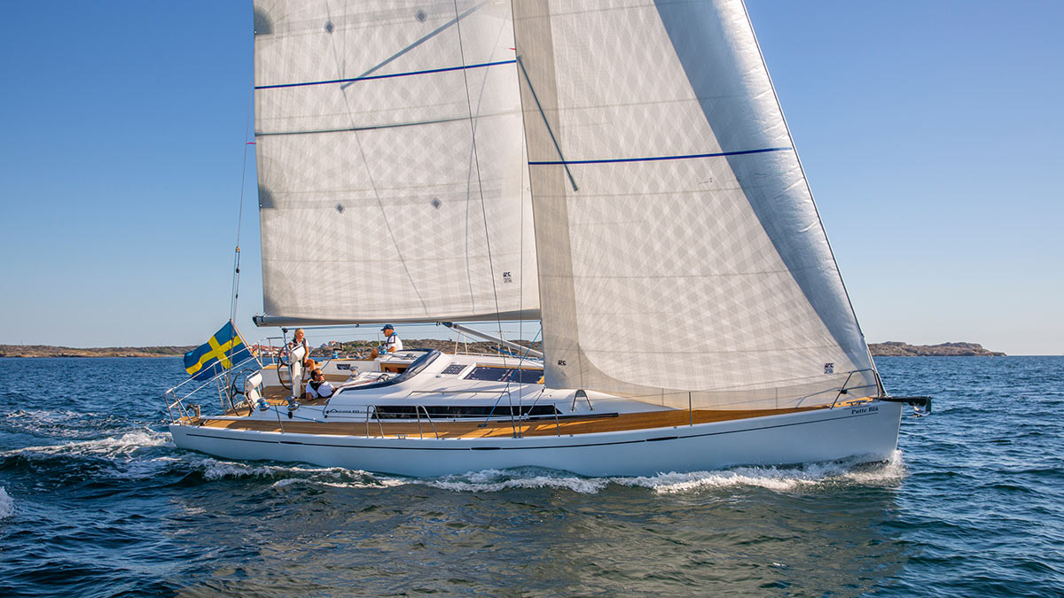 arcona-435-full-sail
