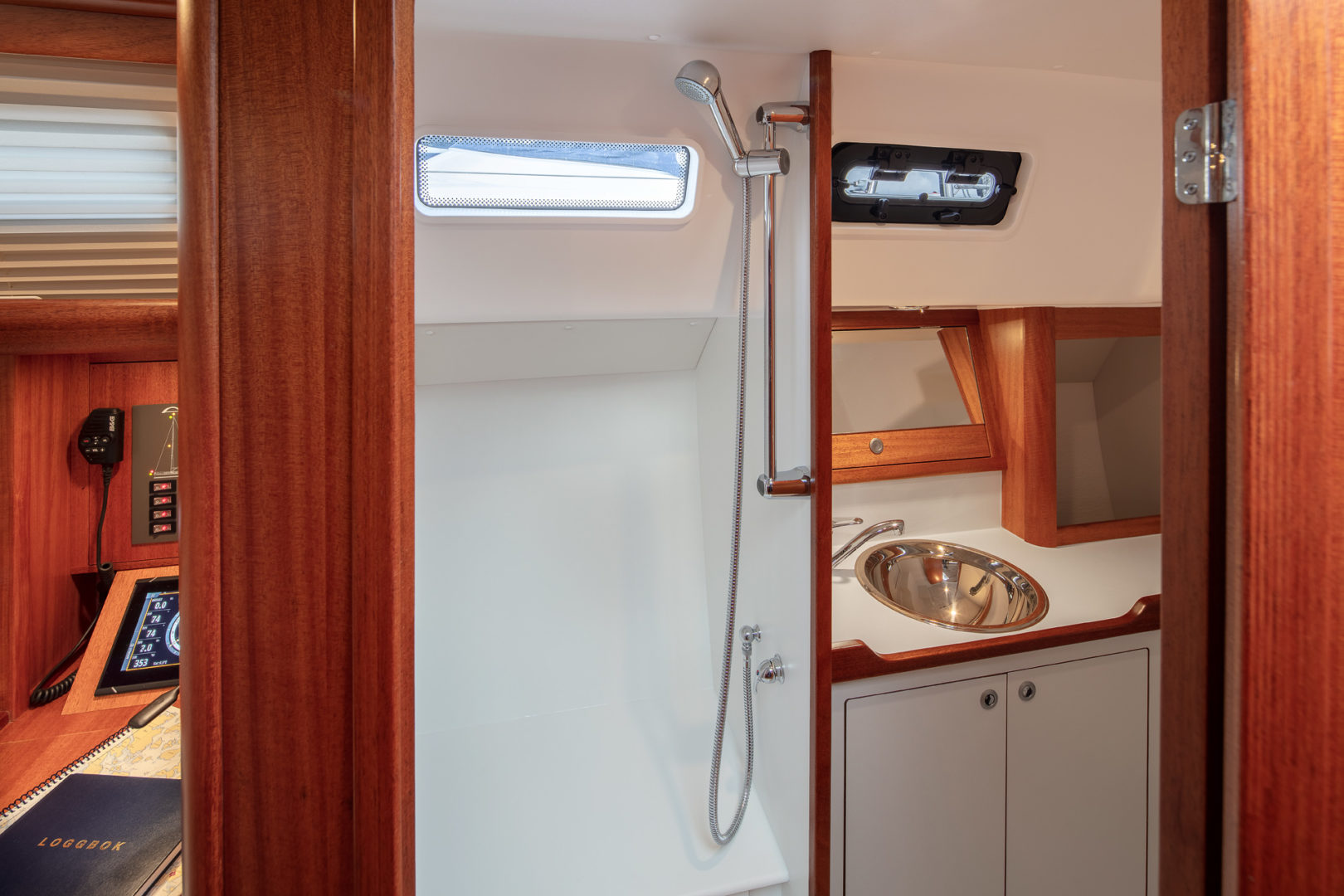 arcona_345__c0a3736web_ppoint_mm_hd-1620x1080