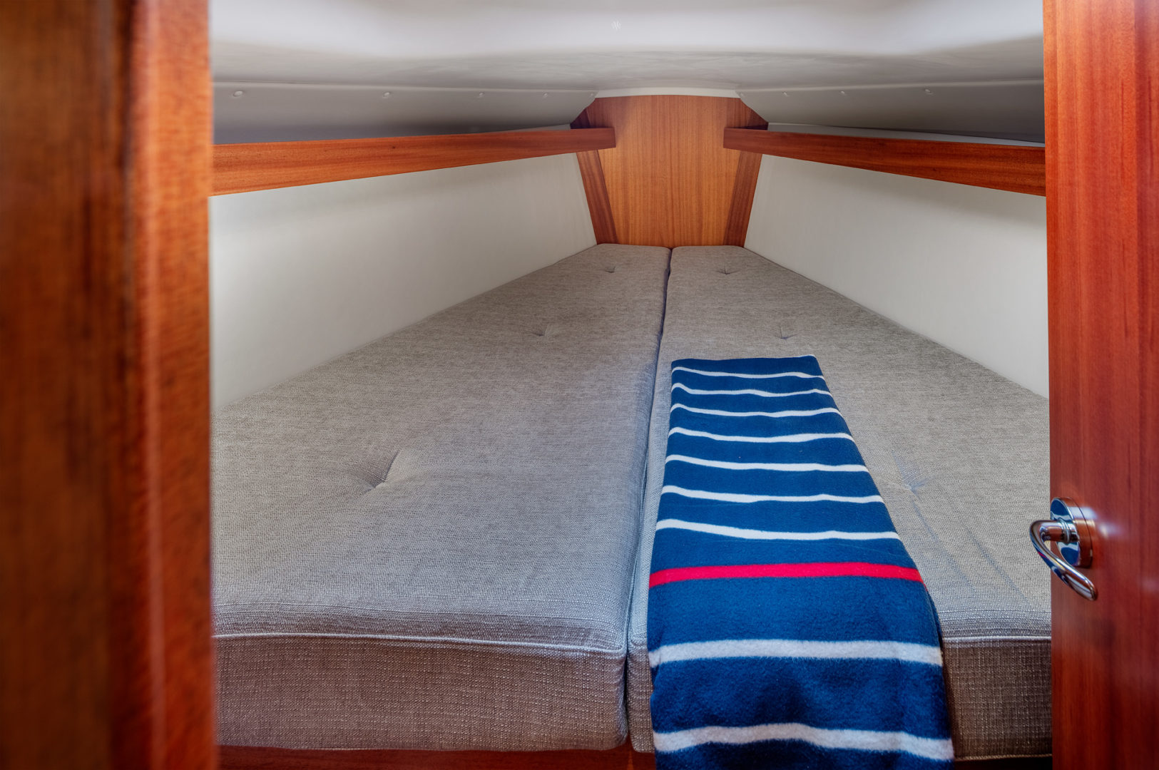 arcona_345__c0a3754web_ppoint_mm_hd-1625x1080