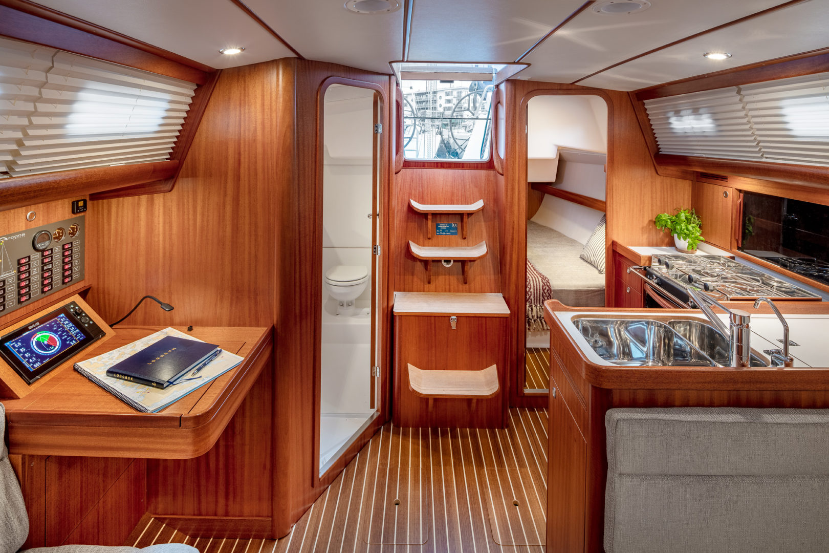 arcona_345__c0a3769web_ppoint_mm_hd-1620x1080