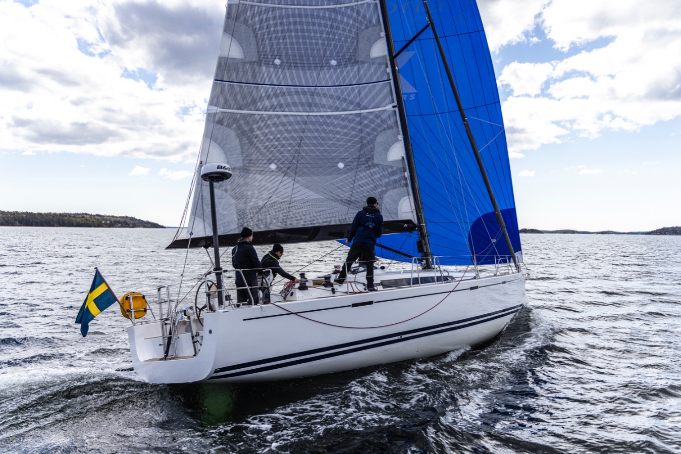 trygg_arcona_-465_carbon_jungfru_apr_21_181