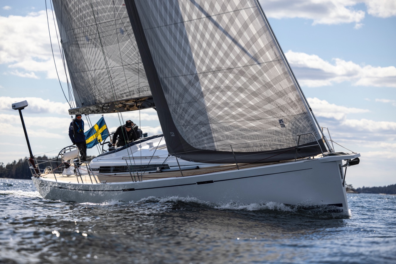 trygg_arcona_-465_carbon_jungfru_apr_21_656